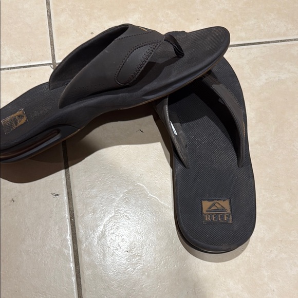 Reef brown Sandals Casual Flip-Flops - Picture 1 of 4
